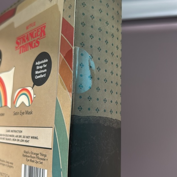 Brand New /Kit • sch/ x Stranger Things Pillow Case and Sleeping Mask - Picture 7 of 7